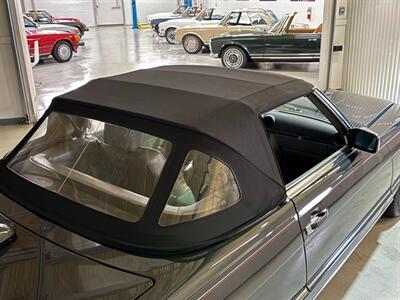 1987 Mercedes-Benz 560 SL   - Photo 25 - Boca Raton, FL 33432