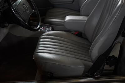 1987 Mercedes-Benz 560 SL   - Photo 42 - Boca Raton, FL 33432