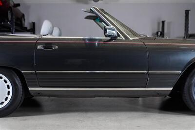 1987 Mercedes-Benz 560 SL   - Photo 8 - Boca Raton, FL 33432