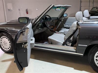 1987 Mercedes-Benz 560 SL   - Photo 8 - Boca Raton, FL 33432