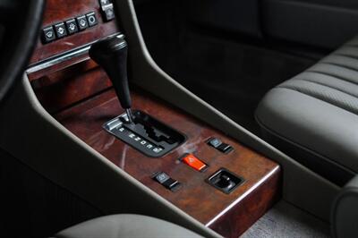 1987 Mercedes-Benz 560 SL   - Photo 47 - Boca Raton, FL 33432
