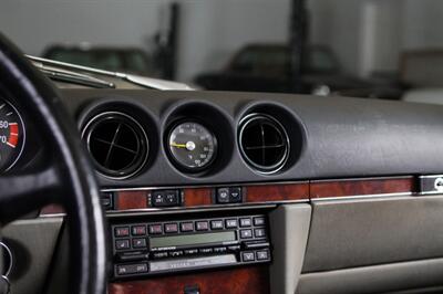 1987 Mercedes-Benz 560 SL   - Photo 49 - Boca Raton, FL 33432