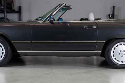 1987 Mercedes-Benz 560 SL   - Photo 23 - Boca Raton, FL 33432