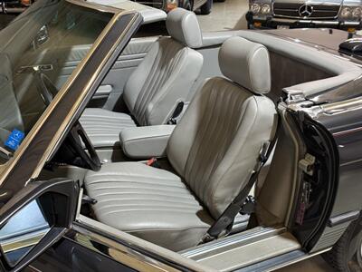 1987 Mercedes-Benz 560 SL   - Photo 11 - Boca Raton, FL 33432
