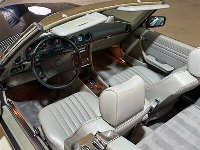 1987 Mercedes-Benz 560 SL   - Photo 12 - Boca Raton, FL 33432
