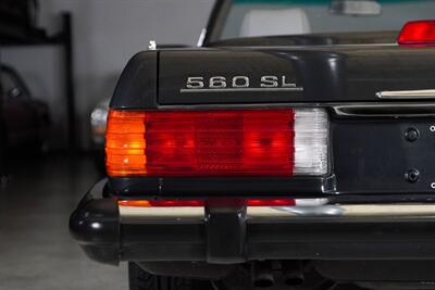 1987 Mercedes-Benz 560 SL   - Photo 30 - Boca Raton, FL 33432