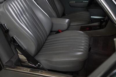 1987 Mercedes-Benz 560 SL   - Photo 60 - Boca Raton, FL 33432