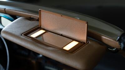 1989 Mercedes-Benz 560 SL   - Photo 33 - Boca Raton, FL 33432