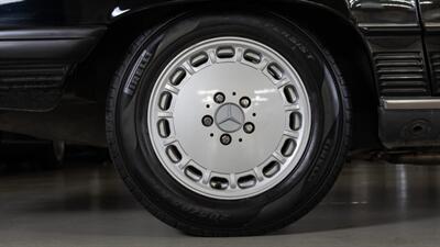 1989 Mercedes-Benz 560 SL   - Photo 54 - Boca Raton, FL 33432