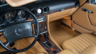 1989 Mercedes-Benz 560 SL   - Photo 24 - Boca Raton, FL 33432