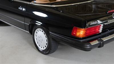 1989 Mercedes-Benz 560 SL   - Photo 14 - Boca Raton, FL 33432