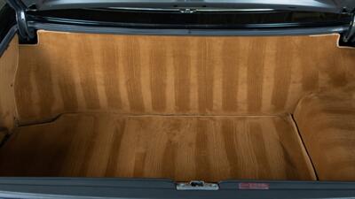 1989 Mercedes-Benz 560 SL   - Photo 57 - Boca Raton, FL 33432