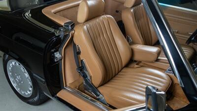 1989 Mercedes-Benz 560 SL   - Photo 44 - Boca Raton, FL 33432