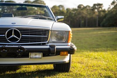 1986 Mercedes-Benz 560 SL   - Photo 12 - Boca Raton, FL 33432