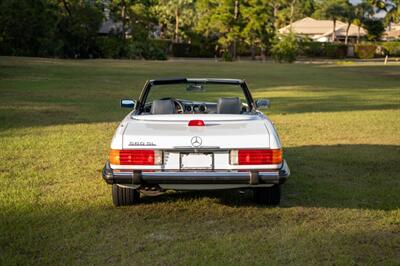 1986 Mercedes-Benz 560 SL   - Photo 8 - Boca Raton, FL 33432