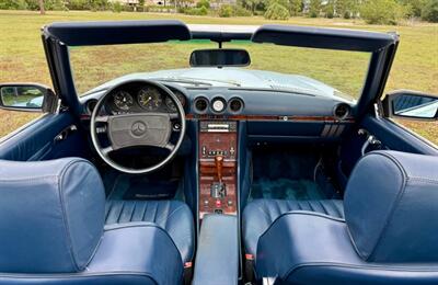 1986 Mercedes-Benz 560 SL   - Photo 25 - Boca Raton, FL 33432