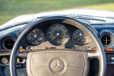 1986 Mercedes-Benz 560 SL   - Photo 15 - Boca Raton, FL 33432