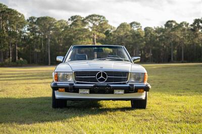 1986 Mercedes-Benz 560 SL   - Photo 2 - Boca Raton, FL 33432