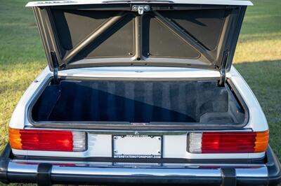 1986 Mercedes-Benz 560 SL   - Photo 28 - Boca Raton, FL 33432