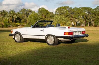 1986 Mercedes-Benz 560 SL   - Photo 6 - Boca Raton, FL 33432