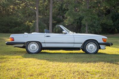 1986 Mercedes-Benz 560 SL   - Photo 10 - Boca Raton, FL 33432