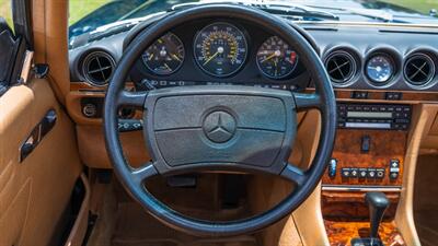 1986 Mercedes-Benz 560 SL   - Photo 24 - Boca Raton, FL 33432