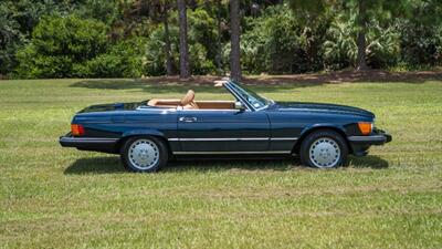 1986 Mercedes-Benz 560 SL   - Photo 16 - Boca Raton, FL 33432