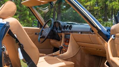 1986 Mercedes-Benz 560 SL   - Photo 23 - Boca Raton, FL 33432