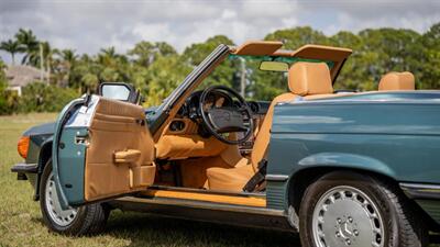 1986 Mercedes-Benz 560 SL   - Photo 13 - Boca Raton, FL 33432