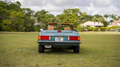 1986 Mercedes-Benz 560 SL   - Photo 9 - Boca Raton, FL 33432