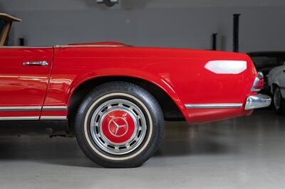 1966 Mercedes Benz 230SL SL   - Photo 21 - Boca Raton, FL 33432