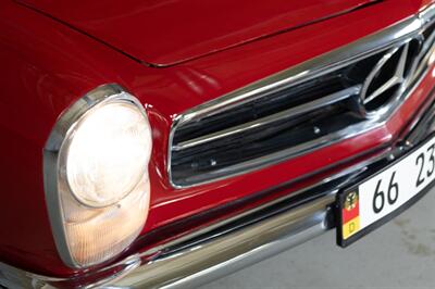 1966 Mercedes Benz 230SL SL   - Photo 11 - Boca Raton, FL 33432