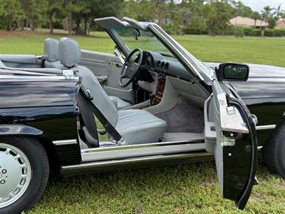 1989 Mercedes-Benz 560 SL   - Photo 18 - Boca Raton, FL 33432