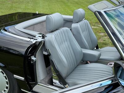 1989 Mercedes-Benz 560 SL   - Photo 22 - Boca Raton, FL 33432