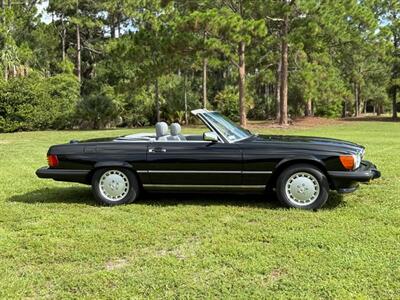 1989 Mercedes-Benz 560 SL   - Photo 12 - Boca Raton, FL 33432