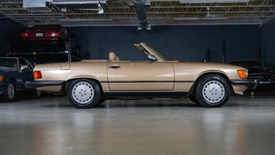 1986 Mercedes-Benz 560 SL   - Photo 5 - Boca Raton, FL 33432