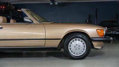 1986 Mercedes-Benz 560 SL   - Photo 7 - Boca Raton, FL 33432
