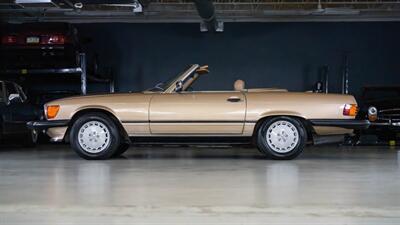 1986 Mercedes-Benz 560 SL   - Photo 18 - Boca Raton, FL 33432