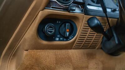 1986 Mercedes-Benz 560 SL   - Photo 40 - Boca Raton, FL 33432