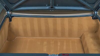 1986 Mercedes-Benz 560 SL   - Photo 59 - Boca Raton, FL 33432