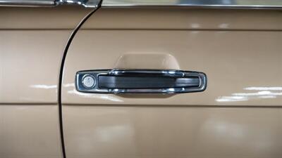 1986 Mercedes-Benz 560 SL   - Photo 8 - Boca Raton, FL 33432