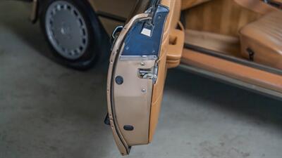 1986 Mercedes-Benz 560 SL   - Photo 39 - Boca Raton, FL 33432