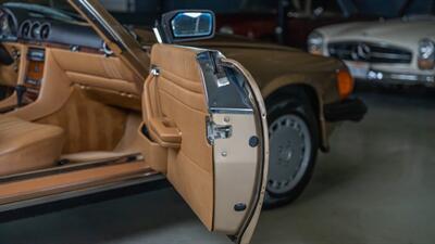 1986 Mercedes-Benz 560 SL   - Photo 34 - Boca Raton, FL 33432