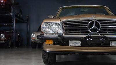 1986 Mercedes-Benz 560 SL   - Photo 12 - Boca Raton, FL 33432