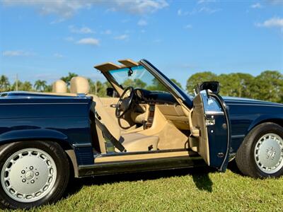 1989 Mercedes-Benz 560 SL   - Photo 22 - Boca Raton, FL 33432