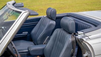 1988 Mercedes-Benz 560 SL   - Photo 26 - Boca Raton, FL 33432