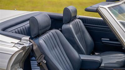 1988 Mercedes-Benz 560 SL   - Photo 29 - Boca Raton, FL 33432
