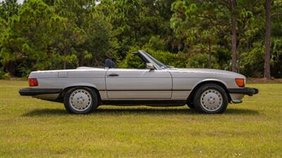 1988 Mercedes-Benz 560 SL   - Photo 15 - Boca Raton, FL 33432