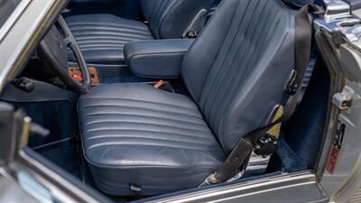 1988 Mercedes-Benz 560 SL   - Photo 27 - Boca Raton, FL 33432