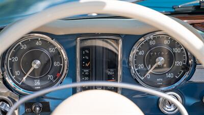 1970 Mercedes Benz 280SL SL   - Photo 23 - Boca Raton, FL 33432